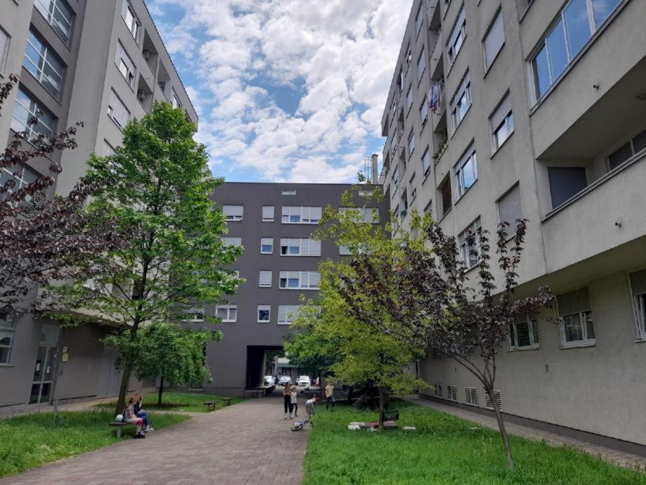 Apartman Lumi Arena 자그레브 외부 사진